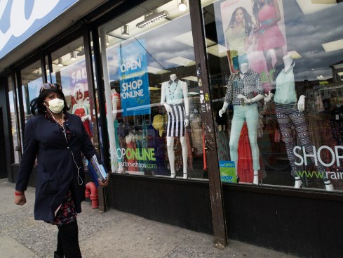 i live in a yurt rufus mangrove